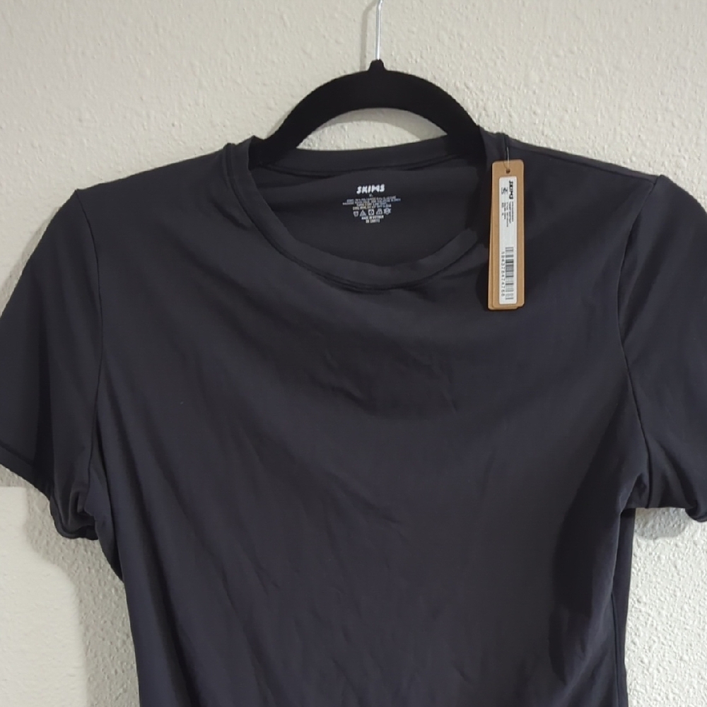 SKIMS FITS EVERYBODY T-SHIRT BODYSUIT - Black - Size XL - Picture 4 of 9